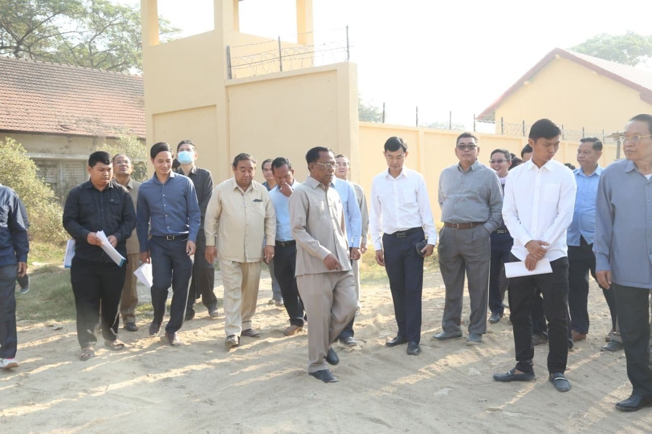 ឯកឧត្តម វង សូត អញ្ជើញចុះ ពិនិត្យទីតាំង សំណង់អគាជរ មណ្ឌលយុវនីតិសម្បទា ខេត្តកណ្តាល