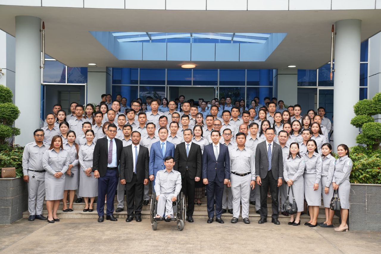 Minister Chea Somethy Meets with Civil Servants of National Social Assistance Fund