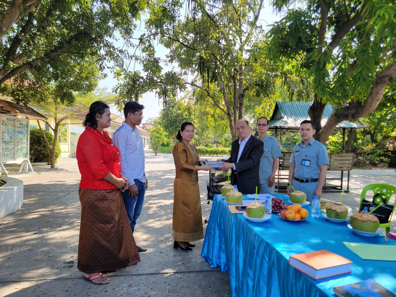 Chairman of National Committee Against Torture Visits Phnom Penh Social Welfare Center (Prey Speu)
