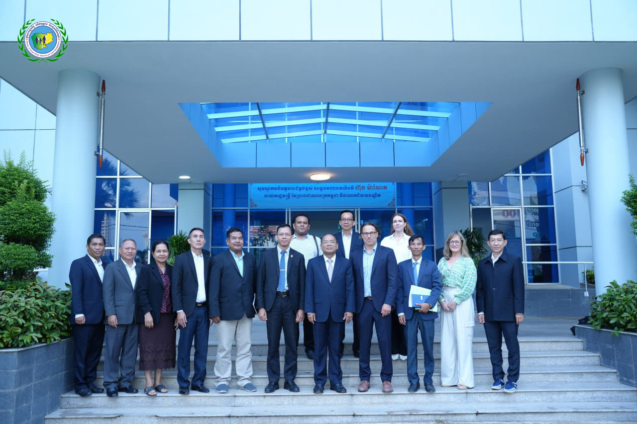 ឯកឧត្តម ញ៉ឹក វណ្ណារ៉ា រដ្ឋលេខាធិការ ក្រសួងសង្គមកិច្ច អតីតយុទ្ធជន និងយុវនីតិសម្បទា ទទួលជួប សម្តែងការគួរសម និងពិភាក្សាការងារជាមួយប្រតិភូ AT-Scale ដឹកនាំដោយលោក Michael Allen