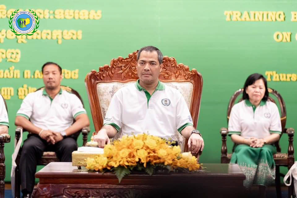 ឯកឧត្តម ជា សុមេធី អញ្ជើញប្រកាសដាក់ឱ្យប្រើប្រាស់ជាផ្លូវការសៀវភៅ និងសម្ភារៈឧបទ្ទេសសម្រាប់បណ្តុះបណ្តាលអំពីសុវត្ថិភាពកុមារតាមប្រព័ន្ធអនឡាញ