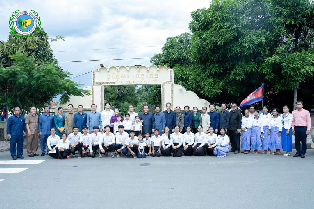 ឯកឧត្តម ជា សុមេធី រដ្ឋមន្ត្រីក្រសួងសង្គមកិច្ច អតីតយុទ្ធជន និងយុវនីតិសម្បទា និងលោកជំទាវ ជា ផល្គុន បានដឹកនាំគណៈប្រតិភូ អញ្ជើញធ្វើទស្សនកិច្ចបុរីកុមារកំព្រាក្រុងកែប។